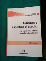 Autismosspectros-al-acecho-xperiencia-infantiln-peligroxtincion-9789875385702